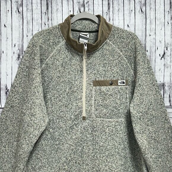 The North Face Gordon Lyons 1/4 Zip Fleece Pullover - Picture 3 of 9